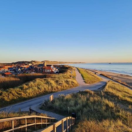 Luxe 4-Persoons Vakantiewoning Aan Zee ザウテランデ エクステリア 写真