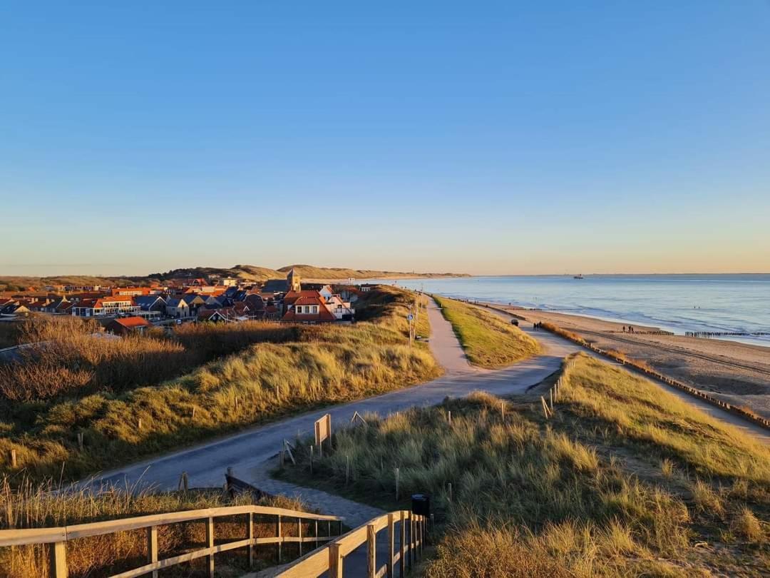 Luxe 4-Persoons Vakantiewoning Aan Zee ザウテランデ エクステリア 写真